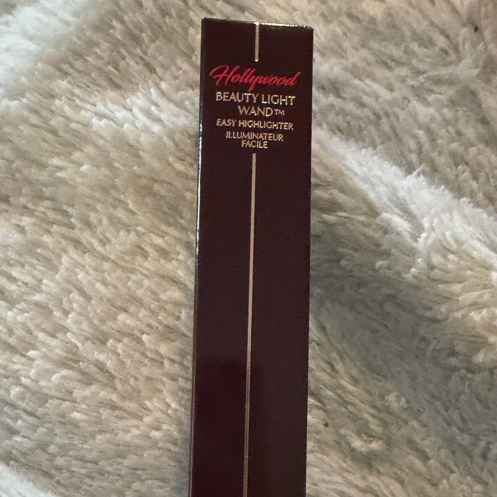 Charlotte Tilbury Hollywood Beauty Light Wand Illuminator in full size spotlight